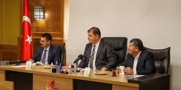 izmir-buyuksehir-belediye-baskani-cemil-tugaydan-cicegin-baskenti-bayindira-ziyaret.jpg