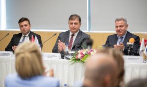 izmir-buyuksehir-belediye-baskani-dr-cemil-tugay-83-dunya-skal-kongresinin-tanitim-toplantisinda-konustu-EJyKctwn.jpg