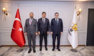 izmir-buyuksehir-belediye-baskani-dr-cemil-tugay-ak-parti-il-baskanligi-ziyaretinde-is-birligi-xddyCaud.jpg