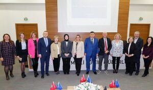 izmir-il-milli-egitim-mudurlugunden-iklim-degisikligine-uyum-projesi-xEKVLPJJ.jpg