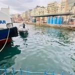 izmir-itfaiyesi-iskele-altinda-sikisan-kediyi-kurtardi.jpg