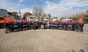 izmir-itfaiyesinin-ozel-donanimli-ambulanslari-hayat-kurtaracak-z486SOAq.jpg