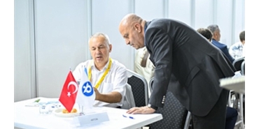 izmir-temiz-enerji-alaninda-uluslararasi-bulusmalara-ev-sahipligi-yapti.jpg