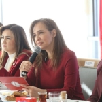 izmirin-guclu-kadinlari-karsiyakada-bulustu.jpg