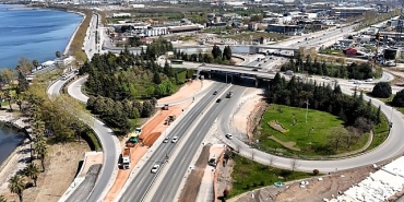 izmit-sahil-baglanti-kolu-trafige-kapatiliyor.jpg