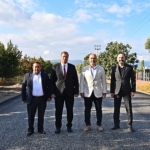 iznik-belediye-baskani-kagan-mehmet-usta-iznik-elbeyli-sicak-asfalt-calismalarini-yerinde-inceledi.jpg