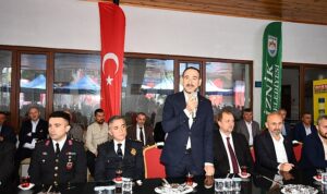 iznikte-ramazan-bayrami-dolayisiyla-bayramlasma-toreni-gerceklestirildi-b4YOpmET.jpg