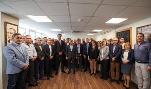 izsu-genel-mudurlugunde-bayrak-degisimi-ll6MTXkV.jpg