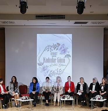 kadin-muhtarlarla-esitlikci-uygulamalar-paneli-duzenlendi.jpg