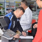 kahramankazan-belediyesi-zabita-ve-saglik-isleri-mudurlugu-ekipleri-ilcede-faaliyet-gosteren-zincir-marketlerde-denetim-calismalarini-surduruyor.jpg
