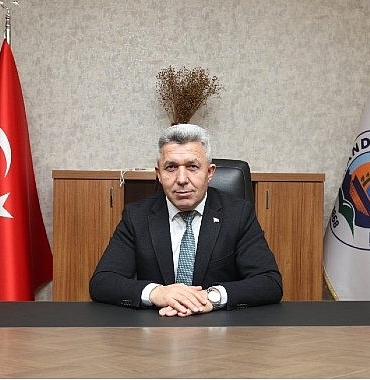 kandira-belediye-baskani-erol-olmez-1-mayis-emek-ve-dayanisma-gunu-mesajinda-emek-ve-alin-terinin-kutsiyetine-vurgu-yapti.jpg