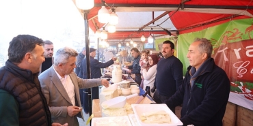 kandira-hamsi-festivalinde-1-ton-balik-tuketildi.jpg