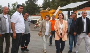 karabaglar-belediye-baskani-helil-kinay-gune-fen-isleri-santiyesinde-emekcilerle-bir-araya-gelerek-basladi-tntdBhOD.jpg
