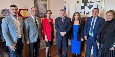 karabaglar-belediyesi-komisyon-uyelerinden-yunanistan-izmir-baskonsolosluguna-ziyaret.jpg
