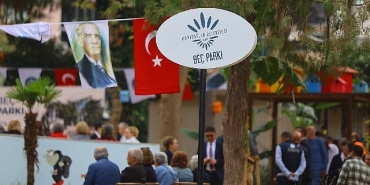 karabaglar-da-parklar-yenileniyor-mahalleler-guzellesiyor.jpg