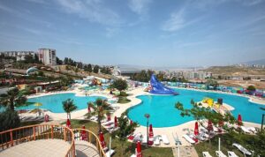 karabaglarda-aqua-yasam-yuzme-havuzu-acildi-E2dvetWk.jpg