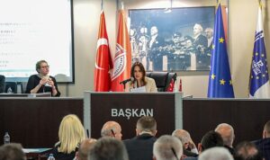 karsiyaka-belediye-meclisi-ilk-toplantisini-yapti-6Mb9whRr.jpg