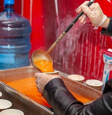 karsiyaka-belediyesinden-30-bin-kisiye-sicak-corba-ikrami.jpg