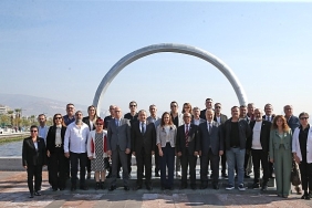 karsiyakada-muhtarlar-gunu-zirvesi.jpg
