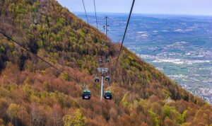 kartepe-teleferigi-114-bin-kisiyi-zirveye-tasidi-UGuTXXvW.jpg