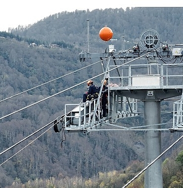 kartepe-teleferikte-nefes-kesen-kurtarma-tatbikati.jpg