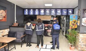 kartepe-zabitasindan-menu-ve-fiyat-denetimi-pzUw6fBh.jpg