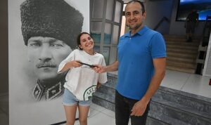 kaybettigi-telefonuna-kemer-belediye-personeli-sayesinde-kavustu-2xUlBg6v.jpg