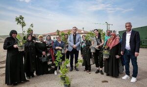 kecioren-belediyesi-tarafindan-tarimsal-uretimi-desteklemek-icin-205-bin-fide-ciftcilere-dagitildi-GuDMIClQ.jpg
