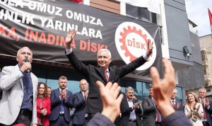 kemalpasa-belediye-baskani-mehmet-turkmen-1-mayis-emek-ve-dayanisma-gununu-kutladi-atnvkWtV.jpg