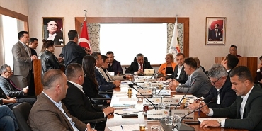 kemer-belediyesi-nisan-ayi-meclisi-gerceklestirildi.jpg