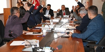 kemer-belediyesinde-yilin-son-meclisi-yapildi.jpg