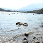 Kemer’de 575 metrelik deniz bariyeri takıldı