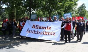 kocaeli-tek-ses-biz-buyuk-bir-aileyiz-3BXkgEqH.jpg