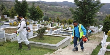 kocaelide-mezarliklar-bayrama-hazir.jpg
