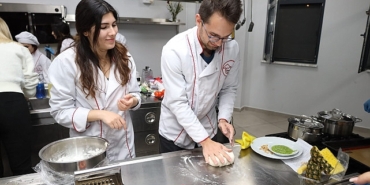 kocaelinin-gelecegi-genclerle-sekilleniyor.jpg
