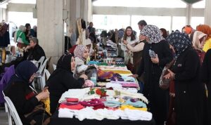 komek-pazari-anneler-gunu-etkinligi-kadin-kursiyerlerin-ekonomisine-destek-oldu-44kGdrfq.jpg