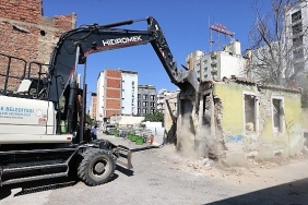 konakta-metruk-yapilara-gecit-yok-15-ayda-162-yikim.jpg