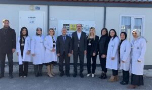 konya-buyuksehir-belediye-baskani-ugur-ibrahim-altay-hatayda-depremzede-vatandaslarla-bulustu-5w5y4aJe.jpg