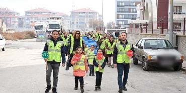 konya-buyuksehir-ogrencilerin-okula-guvenle-gitmesi-icin-yayabus-projesini-baslatti.jpg