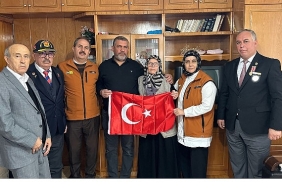 konya-buyuksehir-ogretmenler-gununde-sehit-ogretmenleri-unutmadi.jpg