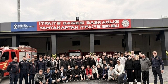 kou-ogrencilerine-itfaiye-teskilati-tanitildi.jpg