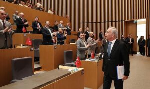 kucukcekmece-belediye-meclisinde-2023-yili-faaliyet-raporu-kabul-edildi-qWzqFqQE.jpg