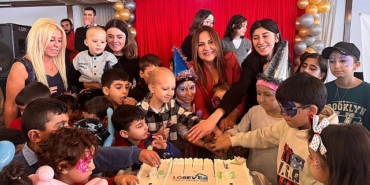 losev-losemili-cocuklara-yeni-yil-partisi-duzenledi.jpg