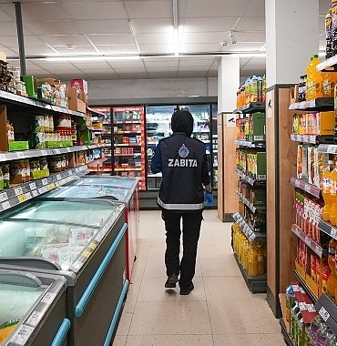 Maltepe Belediyesi’nden Cevizli’de market denetimi