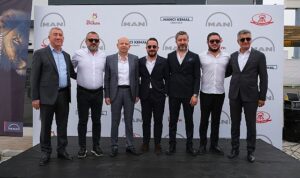 man-turkiyenin-lider-firmalari-volkan-groupa-40-kanarlar-groupa-da-25-adet-arac-teslimati-e2We98h8.jpg