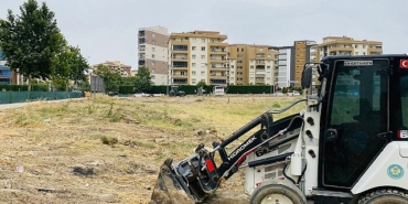 manisada-yabani-ot-temizligi-calismalari-devam-ediyor.jpg