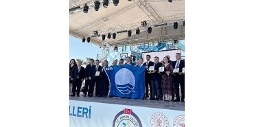 mavi-bayrak-en-iyi-cevre-egitim-ve-bilinclendirme-etkinlikleri-odulu-setur-marinalarinin.jpg