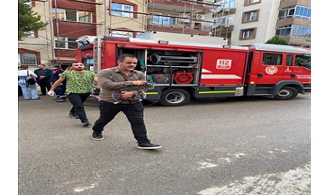mazgala-dusen-kayip-kopek-ve-yanginda-mahsur-kalan-kediler-itfaiyenin-cabasiyla-kurtarildi.jpg