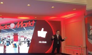 mediamarkt-turkiye-ceosu-hulusi-acar-mediamarkt-turkiye-olarak-kazandigimizi-turkiyeye-yatirmaya-deneyimle-buyumeye-devam-Aw69fhOL.jpg