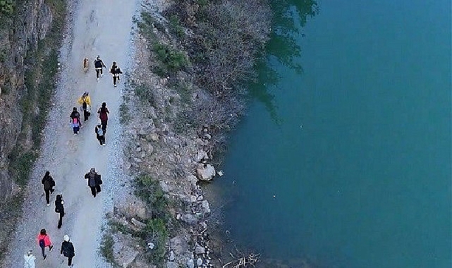 menderes-belediyesinden-kadinlara-doga-yuruyusu.jpg